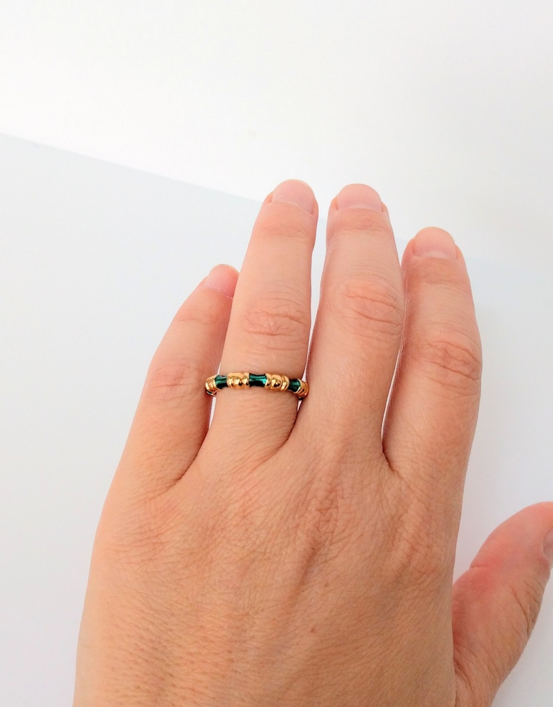 Vintage 70s Avon ring Gold green teal enamel band Royal Circle 1979 minimalist dainty size 6