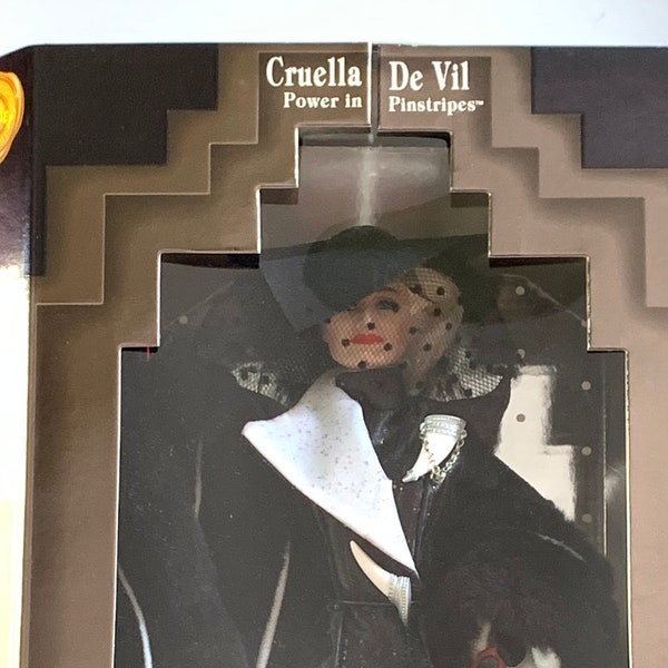 Cruella De Vil Power in Pinstripes Doll from Disney's 101 Dalmatians, 1st in a Series Great Villains Collection, 1996 NRFB Mattel Doll