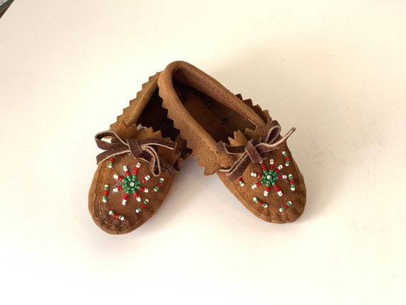 Vintage Child's or Doll's Moccasins Beaded Soft S… - image 1