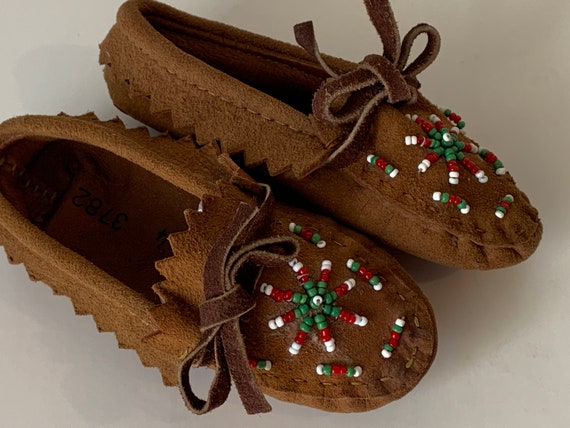 Vintage Child's or Doll's Moccasins Beaded Soft S… - image 8