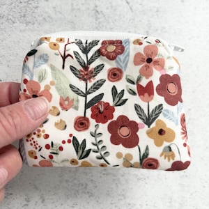 Floral Pouch, Mini Pouch, Zipper Pouch, floral Pouch, Coin Purse, Pouch with Floral, Gifts for Her, Small Zipper Pouch