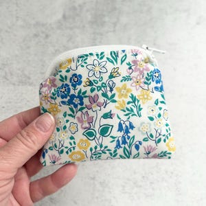 Floral Pouch, Mini Pouch, Zipper Pouch, floral Pouch, Coin Purse, Pouch with Floral, Gifts for Her, Small Zipper Pouch