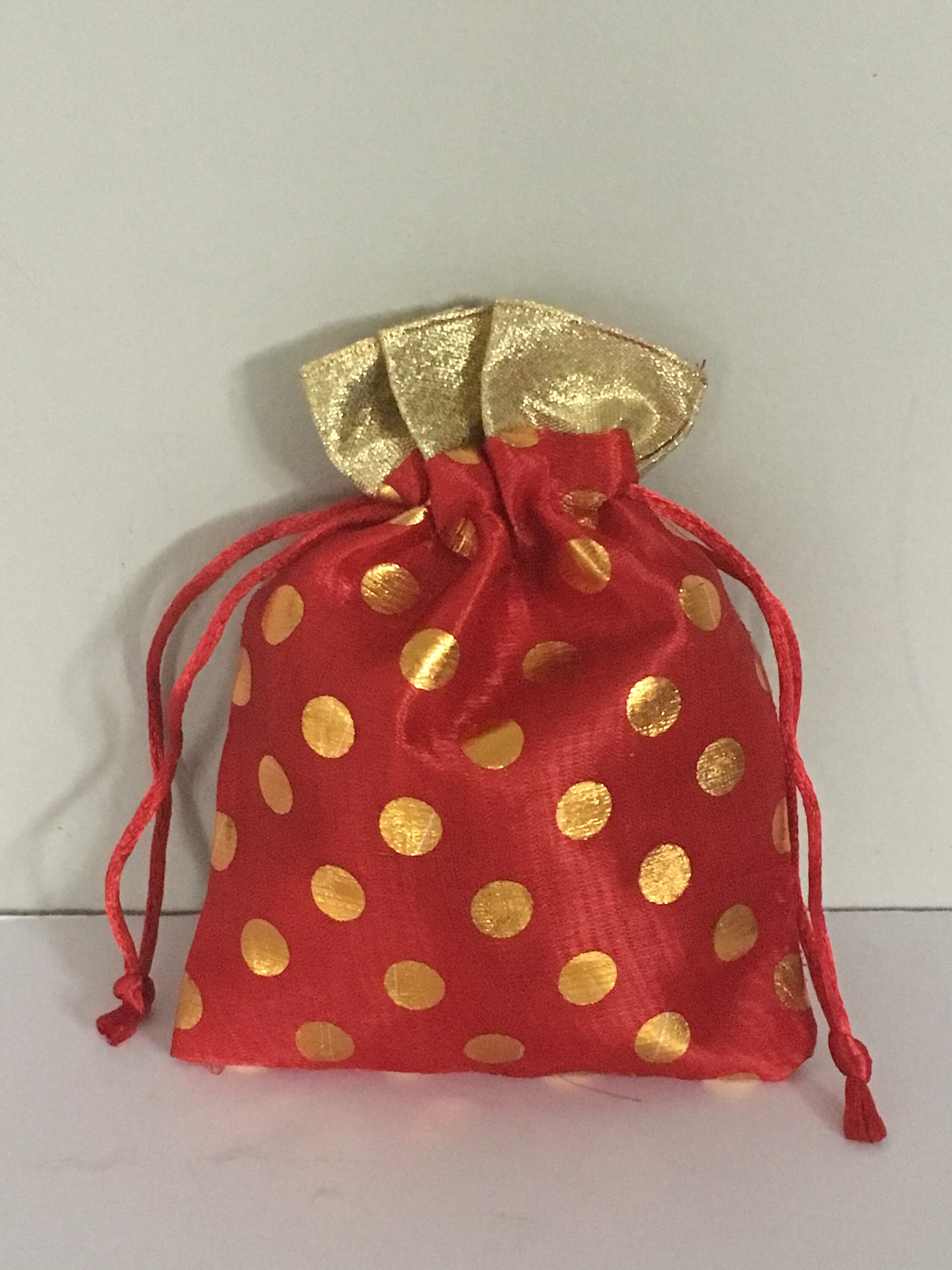 SET OF 25 4x5 Red and Gold Potli Bags Small Favor Bags Shagan Bags Jewelry Bags Engagement Ceremony Indian Wedding Gift to Bride Etsy Canada