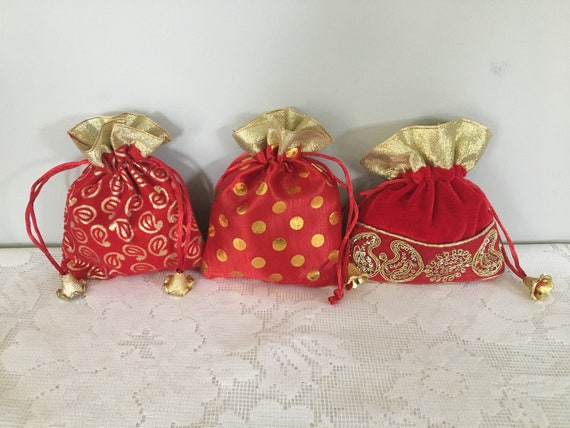 SET OF 25 4x5 Red and Gold Potli Bags Small Favor Bags Shagan Bags Jewelry Bags Engagement Ceremony Indian Wedding Gift to Bride Etsy Canada