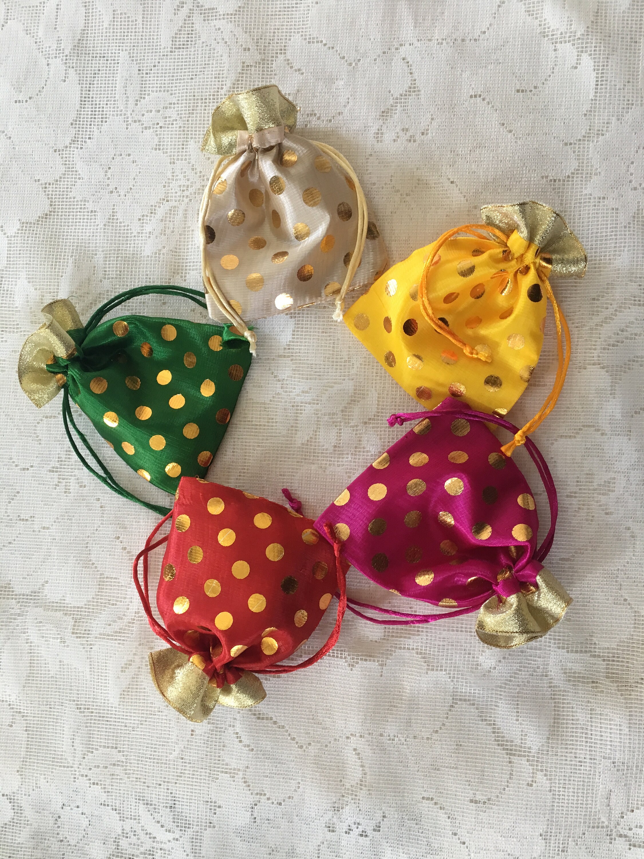Small potli gift bags deals