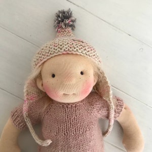 Gnome Hat - a dollyknit (PDF) knitting pattern by luletti