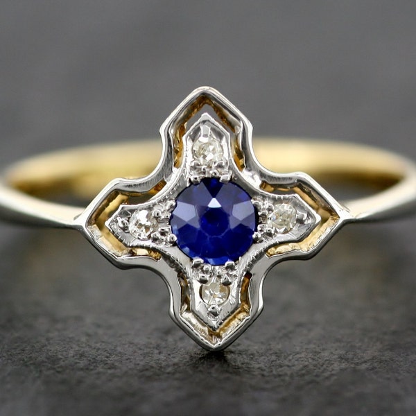 Art Deco Sapphire Ring - Antique Sapphire & Diamond Art Deco Ring in 18ct Gold and Platinum