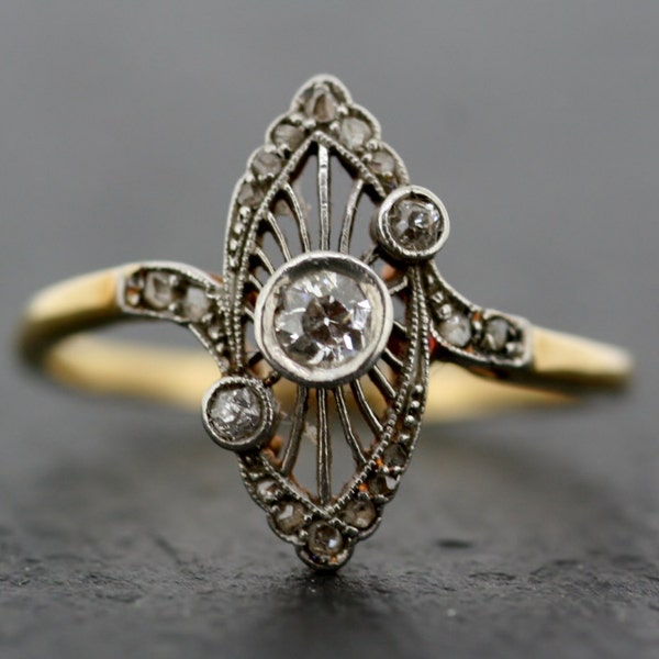 Antique Art Deco Ring - Vintage Diamond Art Deco 18ct Gold & Platinum Ring