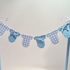 Adorno para tarta de bebé de una pieza con estampado de cuadros azules, ideal para baby shower, revelación de género, primer cumpleaños, anuncio de recién nacido y cumpleaños infantil.