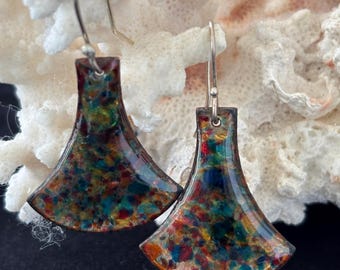 Boucles d'oreilles en émail sur cuivre, fils d'oreilles faits main en argent sterling