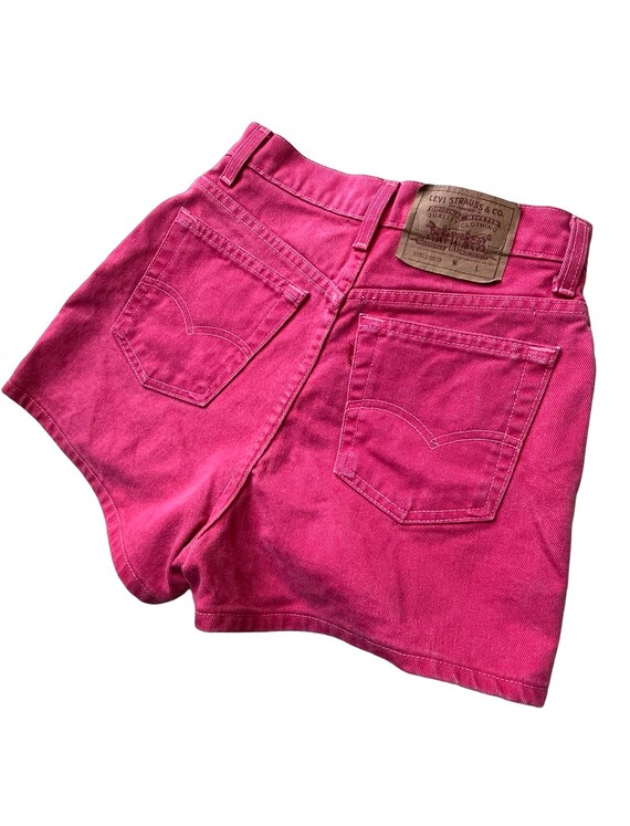 Vintage 90s Pink Levi’s Mom Shorts