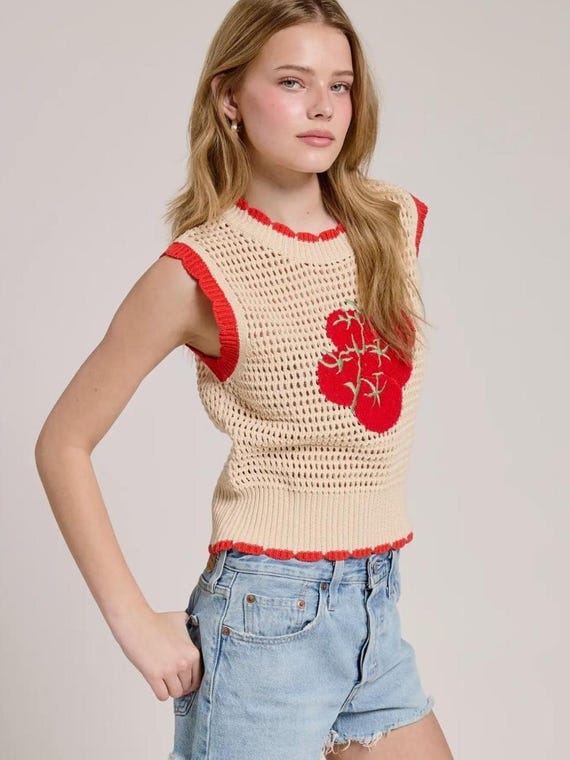 Brand new women’s boutique tomato embroidered sleeveless knit top