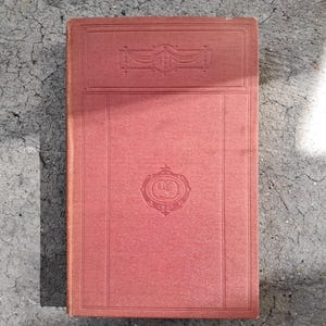 Antique Charles Dickens The Pickwick Papers Hardback Book 1930&#39;s Vintage