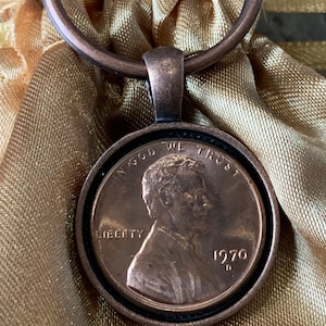 1970 Penny Keychain - Antique Copper