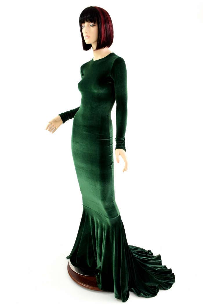 green emerald velvet dress Just A Wish Emerald Green Velvet Dress, Small - The Mint Julep Boutique