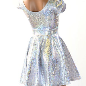 Fit and Flare Skater Dress with Scoop Neckline and Cap Sleeves in Silver on White Shattered Glass 151260 image 3