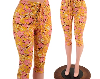 Front Laceup High Waist Capri Leggings in What The Floral