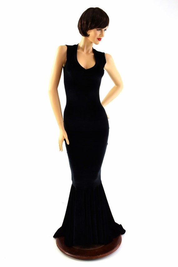 Black Velvet Sleeveless Gown With V 