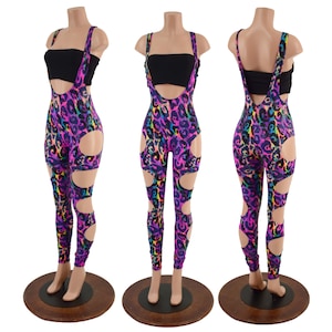 Leggings con tirantes de leopardo arcoíris y cortes cuádruples en las piernas (la parte superior se vende por separado)