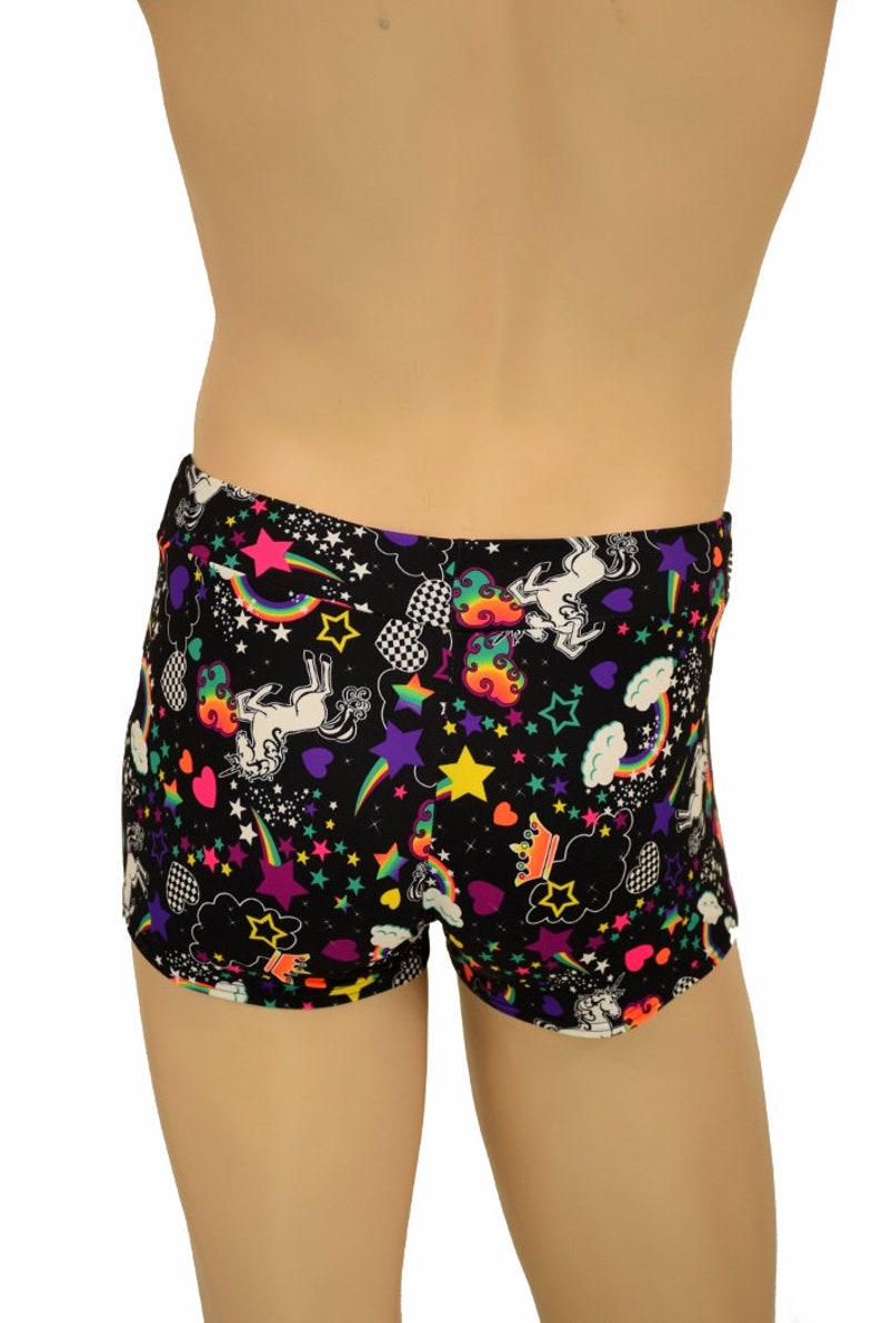 Men/'s Mid Rise Aruba Shorts in UV Glow Unicorns and Rainbows Black Light Reactive Magical 90/'s 156336