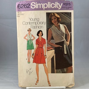 Gently Used - 1974 - Vintage Simplicity 6262  Misses&#39; Short Front-Wrap Dress  Size 10  (Bust 32 1/2)  Cut.  Complete