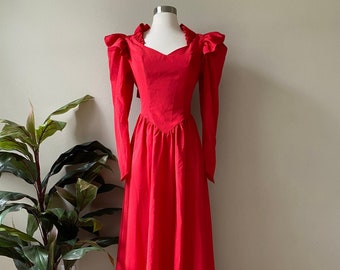 Vintage 70s Red Taffeta Dress: Ruffled Vampire Neckline, Size M
