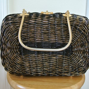 Vintage handbag,1950s Basket Wicker Purse Black Lacquered with Gold, Metal Handles Kelly purse