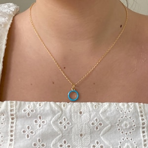 Gold zierliche Halskette, blaue Kreis Halskette, Vollmond Halskette, Kreis Halskette, Geschenk für sie, Geschenk für Mutter