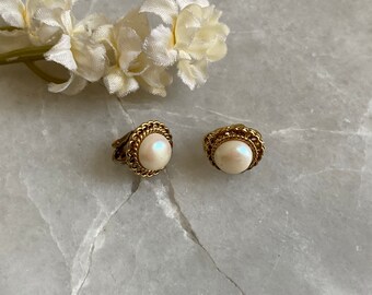 Vintage Earrings, Clip on Earrings, Mid century earrings, 50s Vintage Earrings, Costume Jewelry, Elegant Earrings, Gift for her