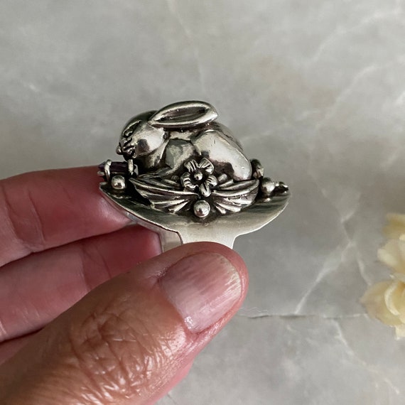 Sterling Silver Rabbit Ring: Gaudy Amethyst State… - image 2