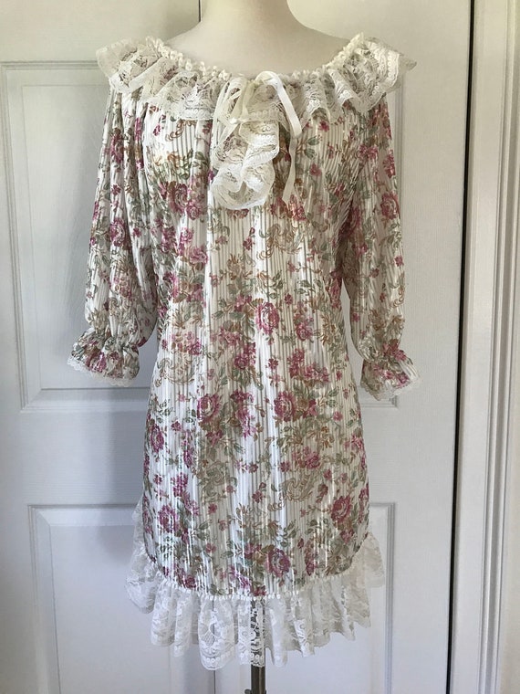 Vintage Nightgown by Lady Cameo Dallas Mini nightgown… - Gem