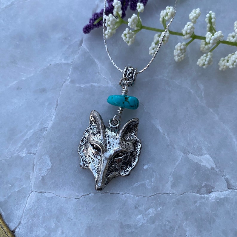 Silver Necklace with Turquoise /& Wolf Face Head Southwest Boho Style