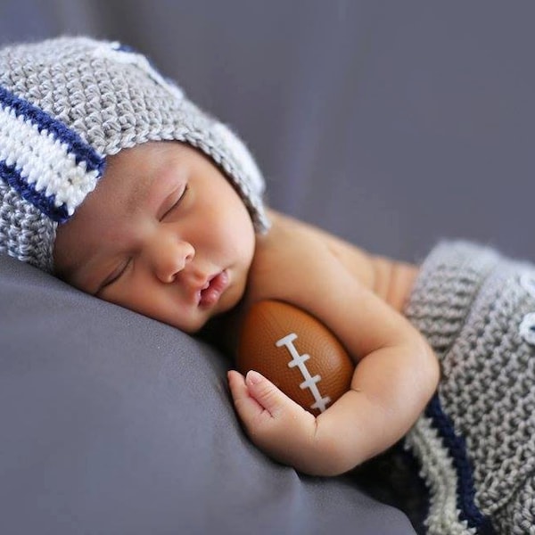 Football Helmet and Pants Set, Crochet Football Uniform, Baby Football Costume, Football Helmet, Football Pants, Baby Football Photo Prop