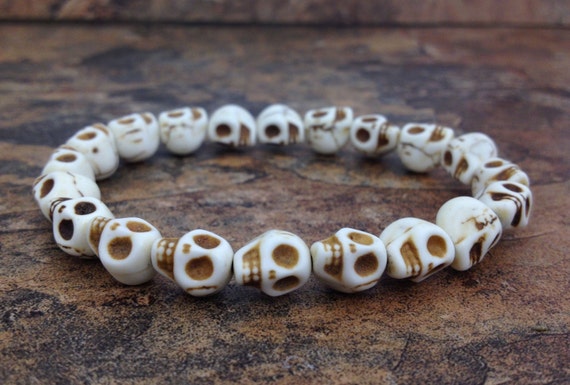 Skull bracelet, men's bracelet with silver skull charm and light brown wood  beads, beads bracelet for men, gift for him, mens jewelry, goth – Shani &  Adi Jewelry