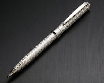 Bolígrafo artesanal de plata de ley – Diseño guilloché de grano de cebada, Hecho en Italia