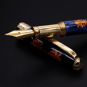 Dark floral design fountain pen