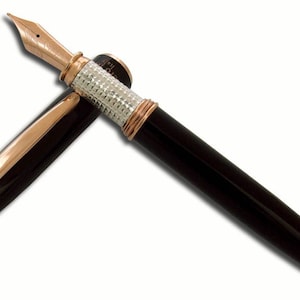 Zwarte vulpen, gelakt metaal met roodgouden grip, massief zilver 925 grip, gemaakt in Italië