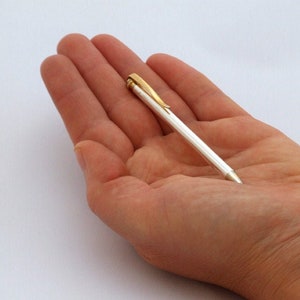 Fidget Pen Spinner Pen With LED Light, Anti Stress or Anxiety Ballpoint Pen  