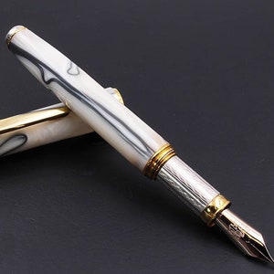 Stylo plume élégant en résine blanc comme neige - Inspiré par le glacier du Mont Blanc - Artisanat de luxe