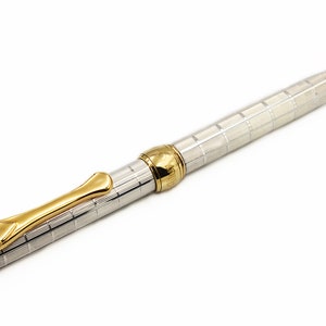 Handgemaakte balpen - Massief 925-zilver met vierkant patroon en 18kt vergulde details - Made in Italy