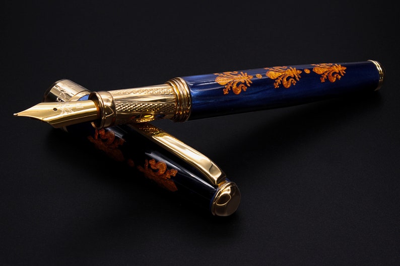 Dark floral design fountain pen