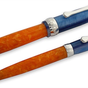 Set Vulpen & balpen Zeeblauw en amberoranje Italiaanse hars Verzilverde details Handgemaakt in Italië