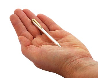 Mini bolígrafo de plata de ley: tamaño cartera, hecho a mano en Italia, sin plástico y con diseño retro.