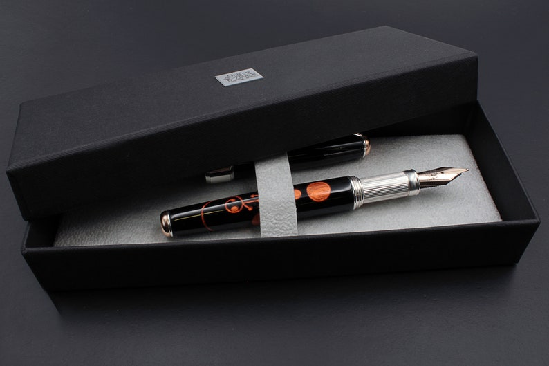 Unique UFO Fountain Pen, Crop Circle Engraved, 925 Sterling Silver Grip, Made in Italy