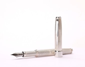 Stylo Plume Delta Dolcevita Rouge/argent Sterling - Plume Or 14 Carats Taille M, Occasion Comme Neuf