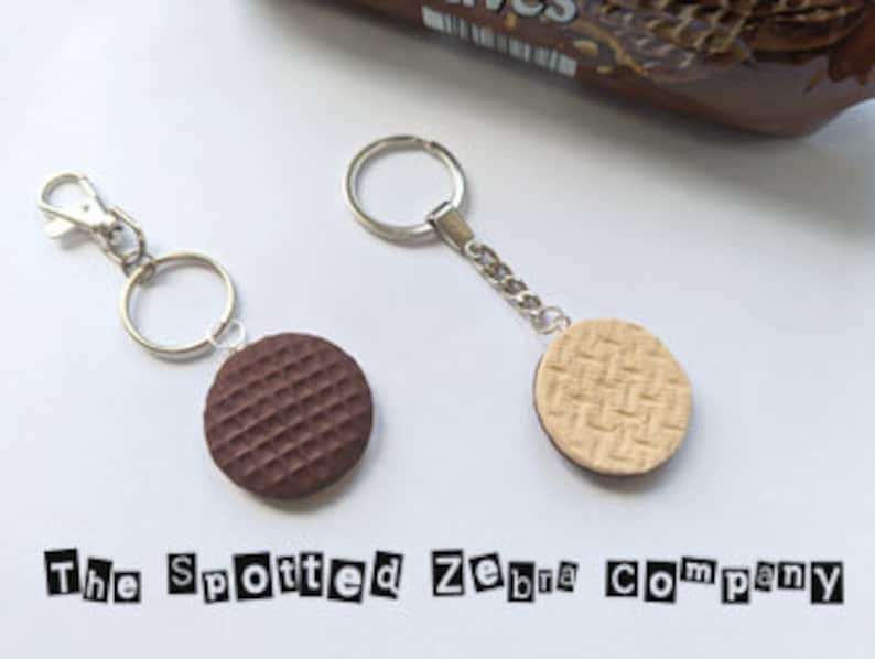 Digestive Key Ring Milk Chocolate Digestive Biscuit Keyring Keychain Key Chain Necklace ...