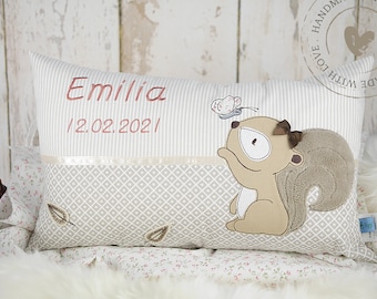 Personalisiertes Kissen zur Geburt oder Taufe, Eichhörnchen, beige, aus Baumwollstoff,  Kuschelkissen, Kinderkissen, Namenskissen, Baby,