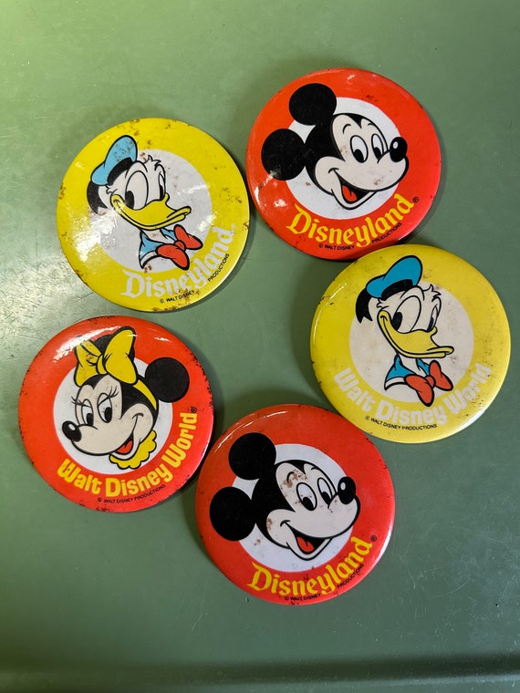 1980s Vintage 5 Disneyland Pinback Buttons ~ Large