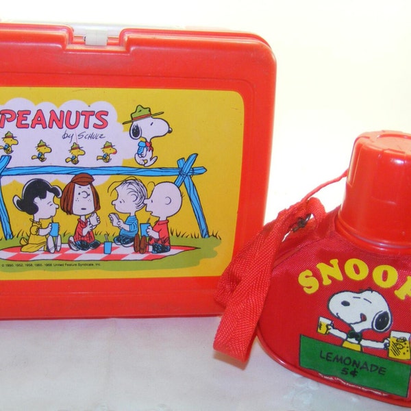 Vintage Peanuts Lunchbox with Canteen Thermos  , 1960s Plastic Peanuts & Snoopy Lunch Box