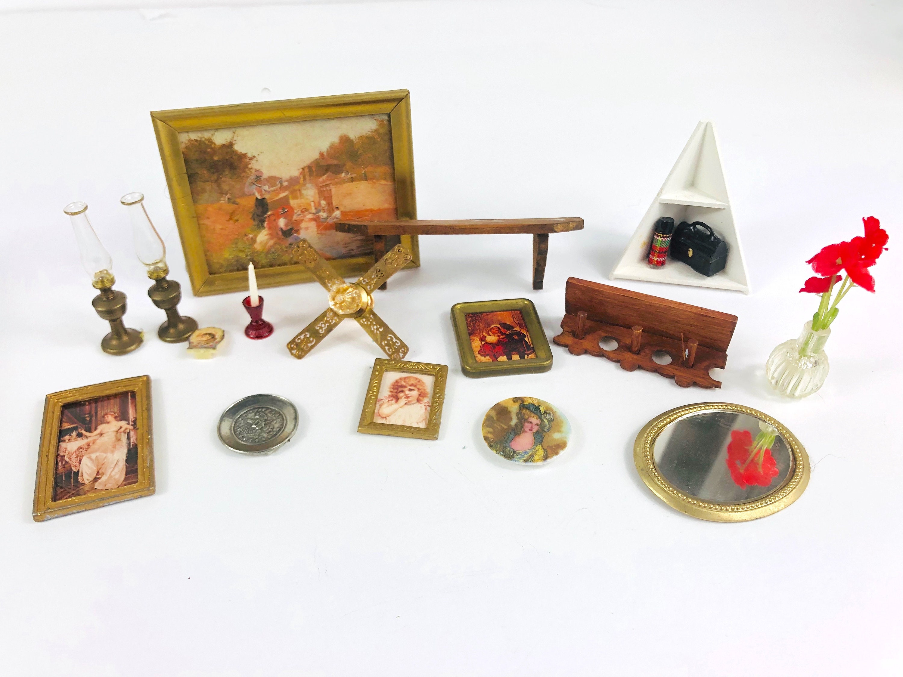 dollhouse pieces